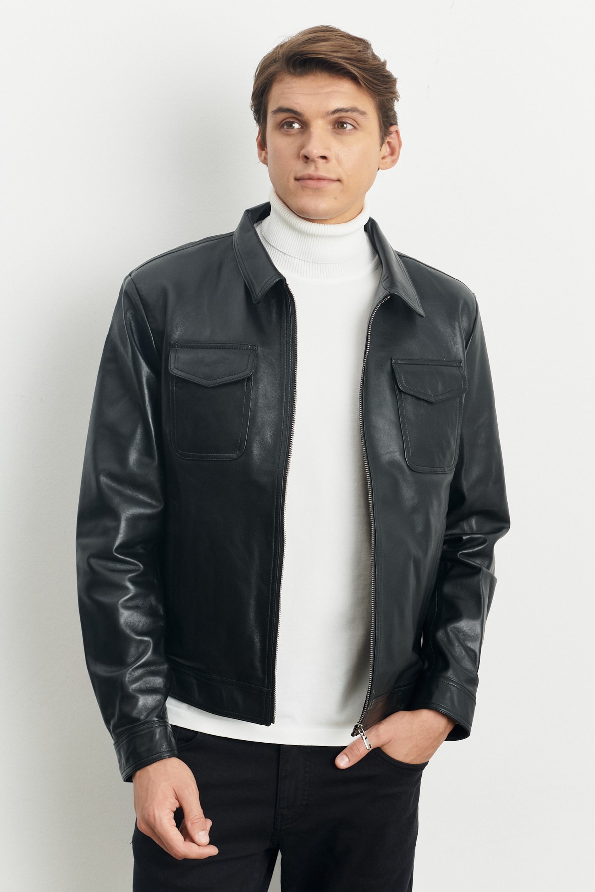 ALTINYILDIZ CLASSICS Men's Black Standard Fit Normal Cut Baby Collar 100% Genuine Leather Coat