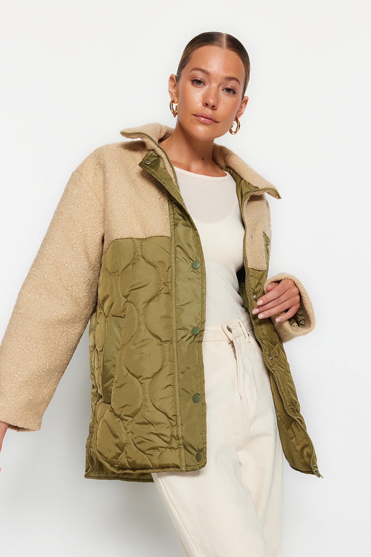 Trendyol Khaki-Multicolored Oversized Plush Detailed Water-Repellent Quilted Inflatable Coat