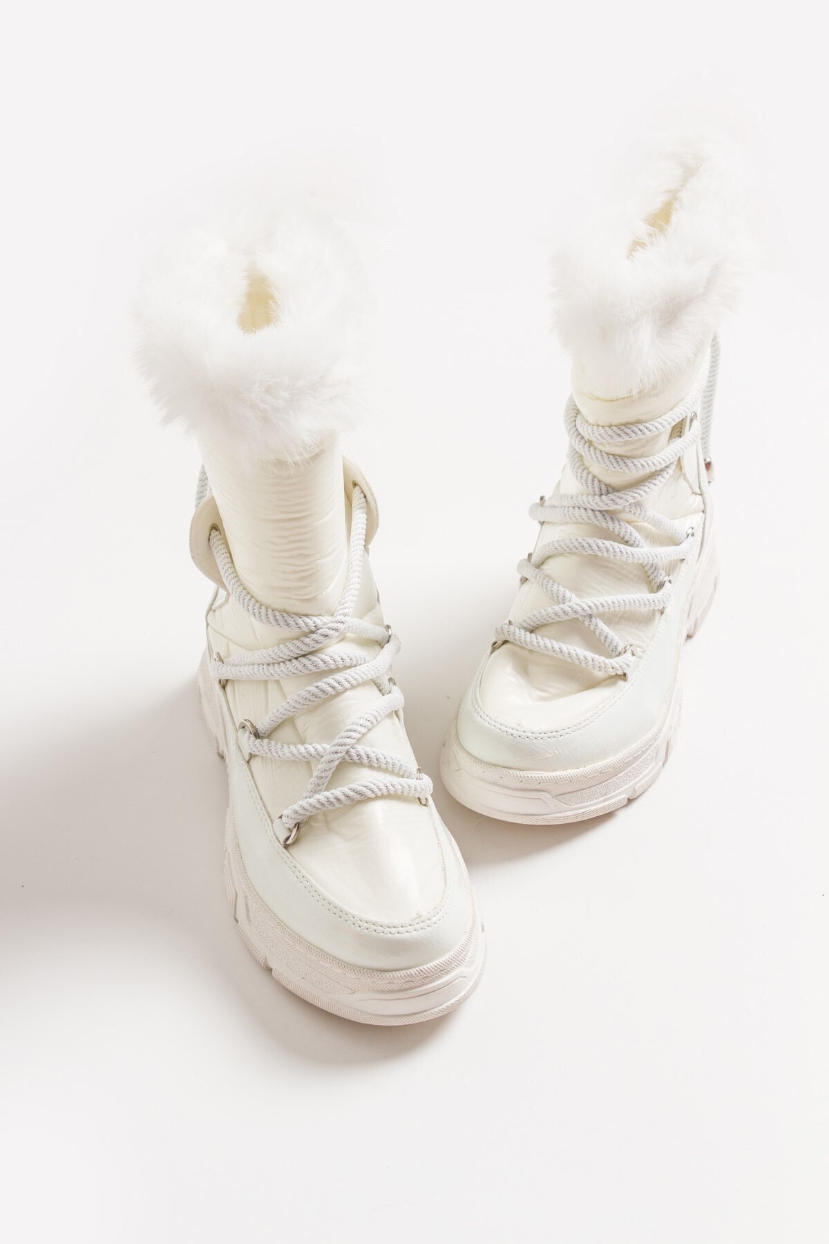 Levně LuviShoes 23 White Women's Boots
