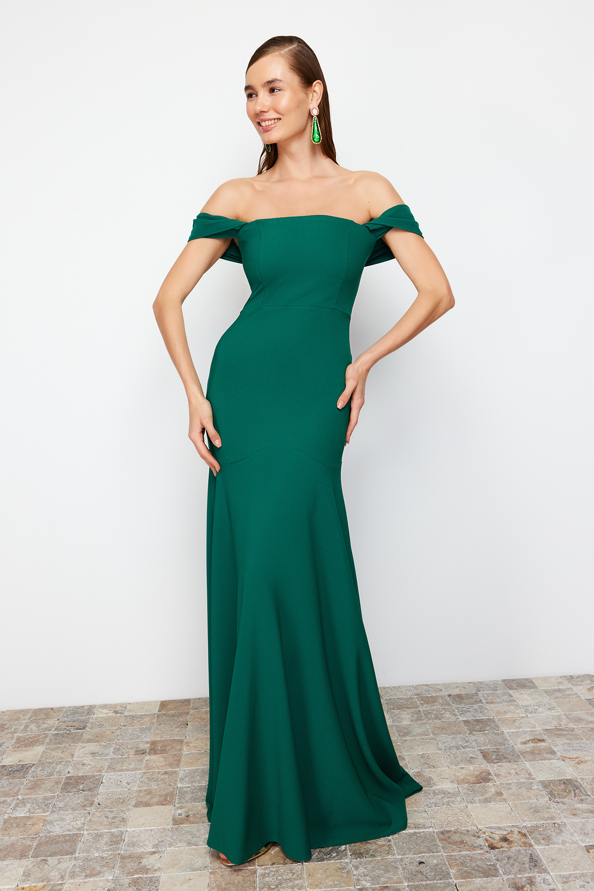 Levně Trendyol Emerald Green Straight Fitted Woven Evening & Graduation Dress