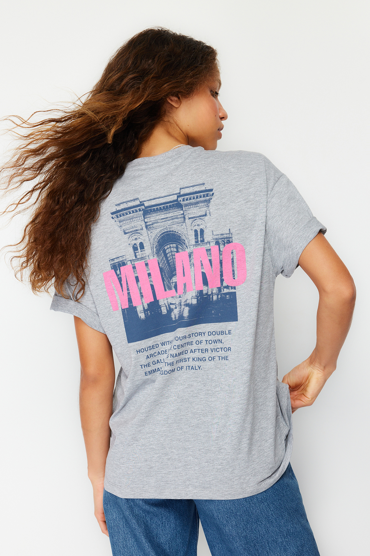 Levně Trendyol Gray Melange Front Back Printed Oversize/Wide Fit Crew Neck Knitted T-Shirt
