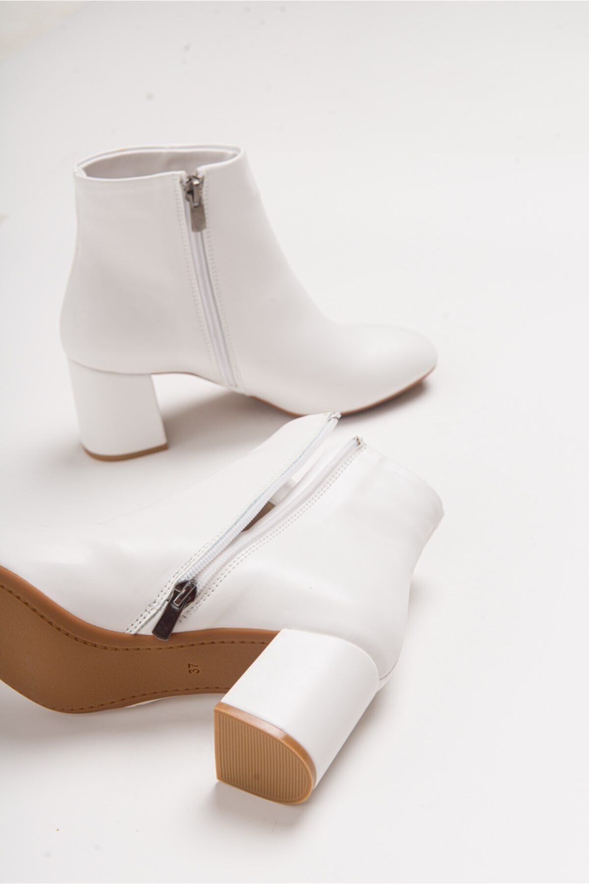 Levně LuviShoes 4901 White Skin Women's Boots