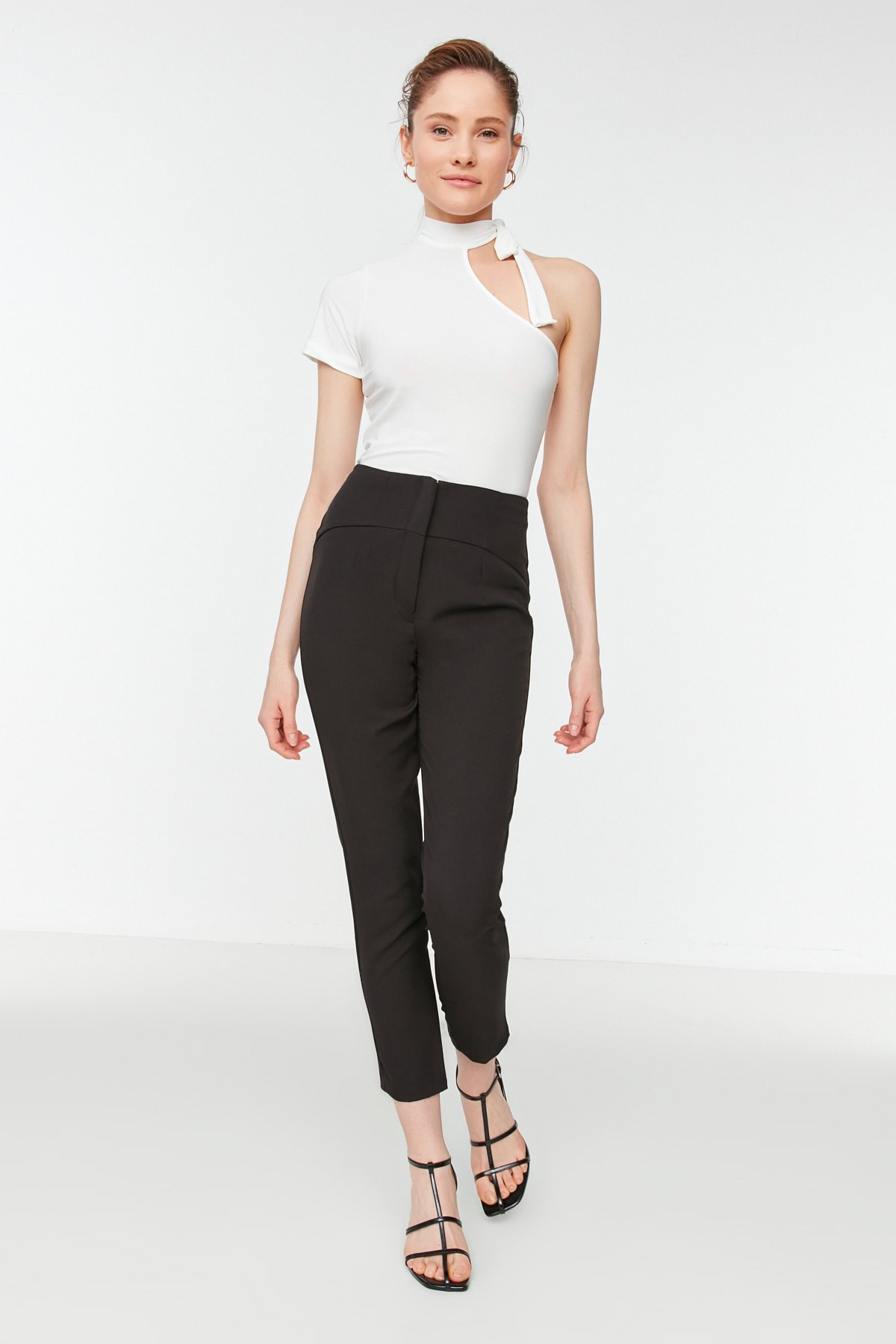 Pantaloni dama, Trendyol Monochrome