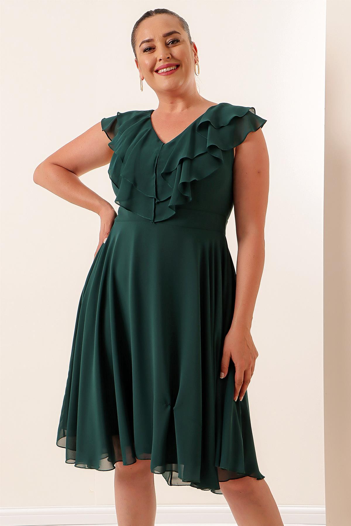 By Saygı Rochie cu volane din sifon plus dimensiune