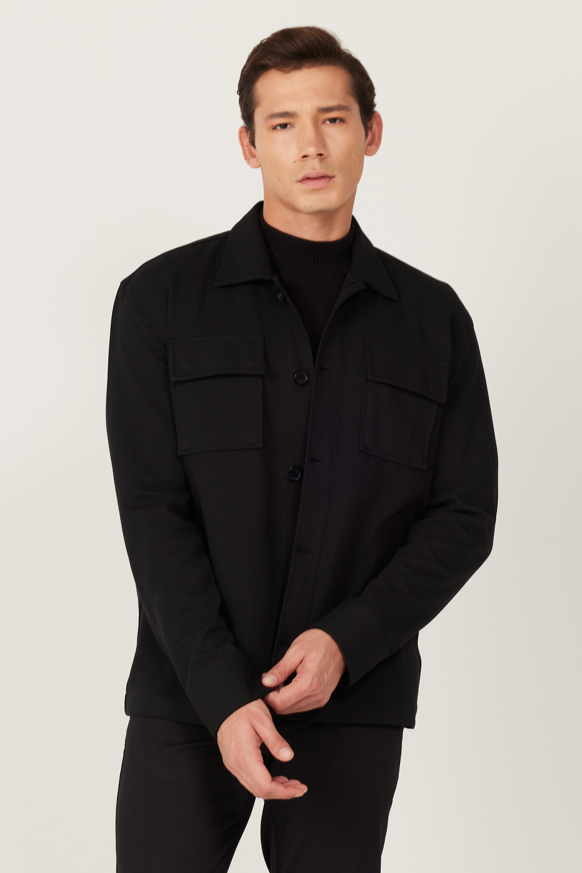 Levně AC&Co / Altınyıldız Classics Men's Black Oversize Fit Loose Cut Classic Collar Cotton Patterned Shirt Jacket