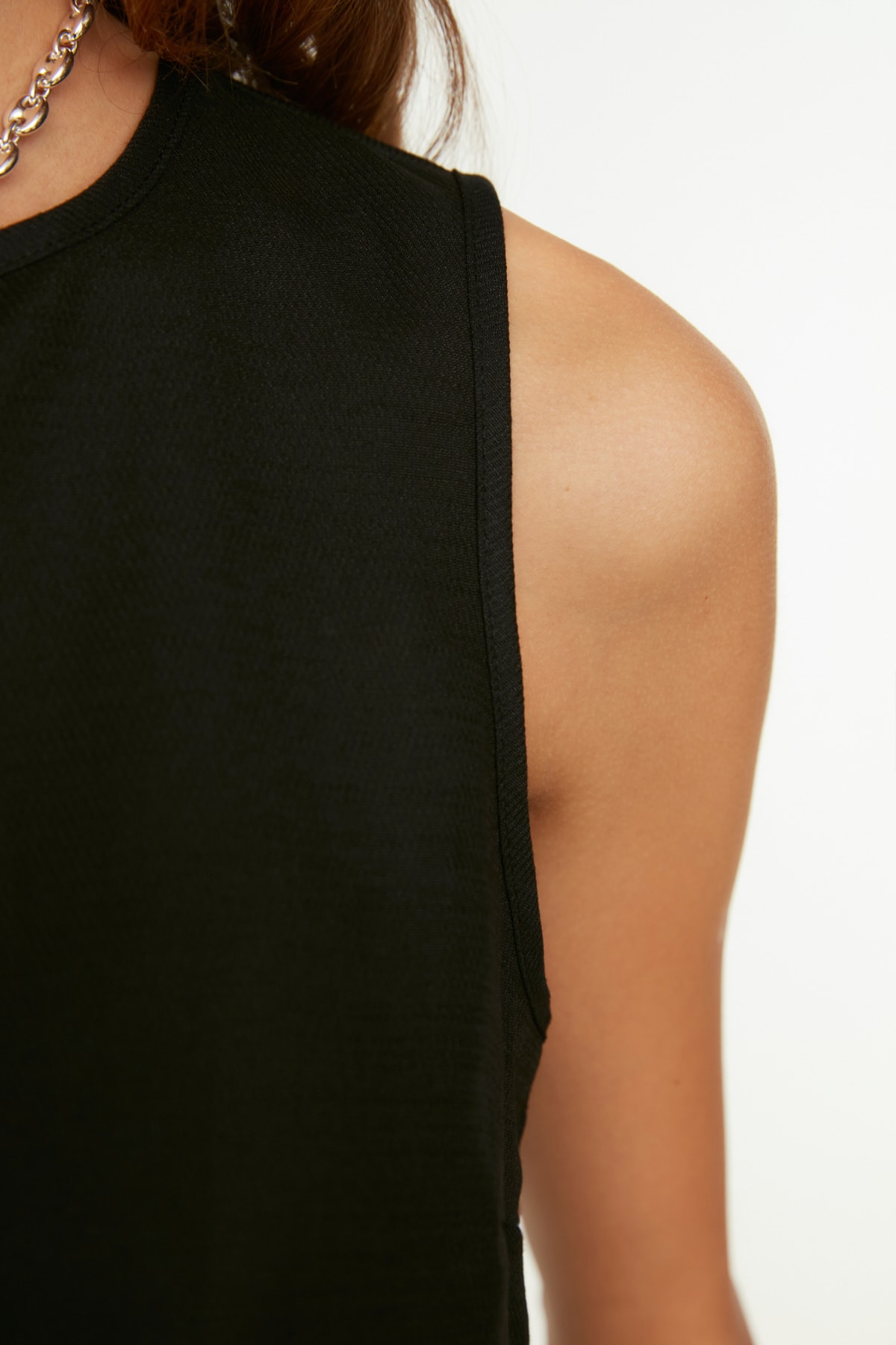 Trendyol Black Sleeveless Crop Woven Linen Look Blouse