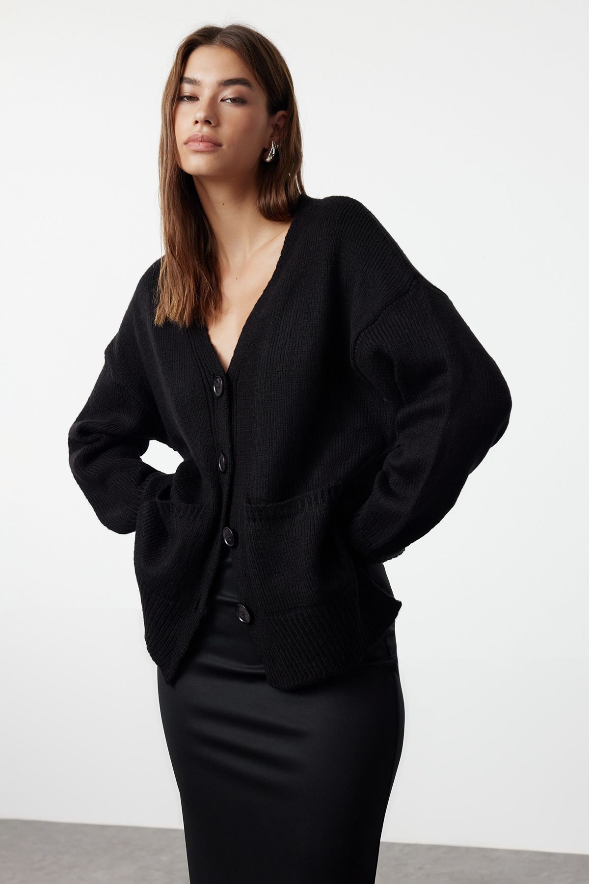 Trendyol Black Basic Soft Textured Knitwear Cardigan
