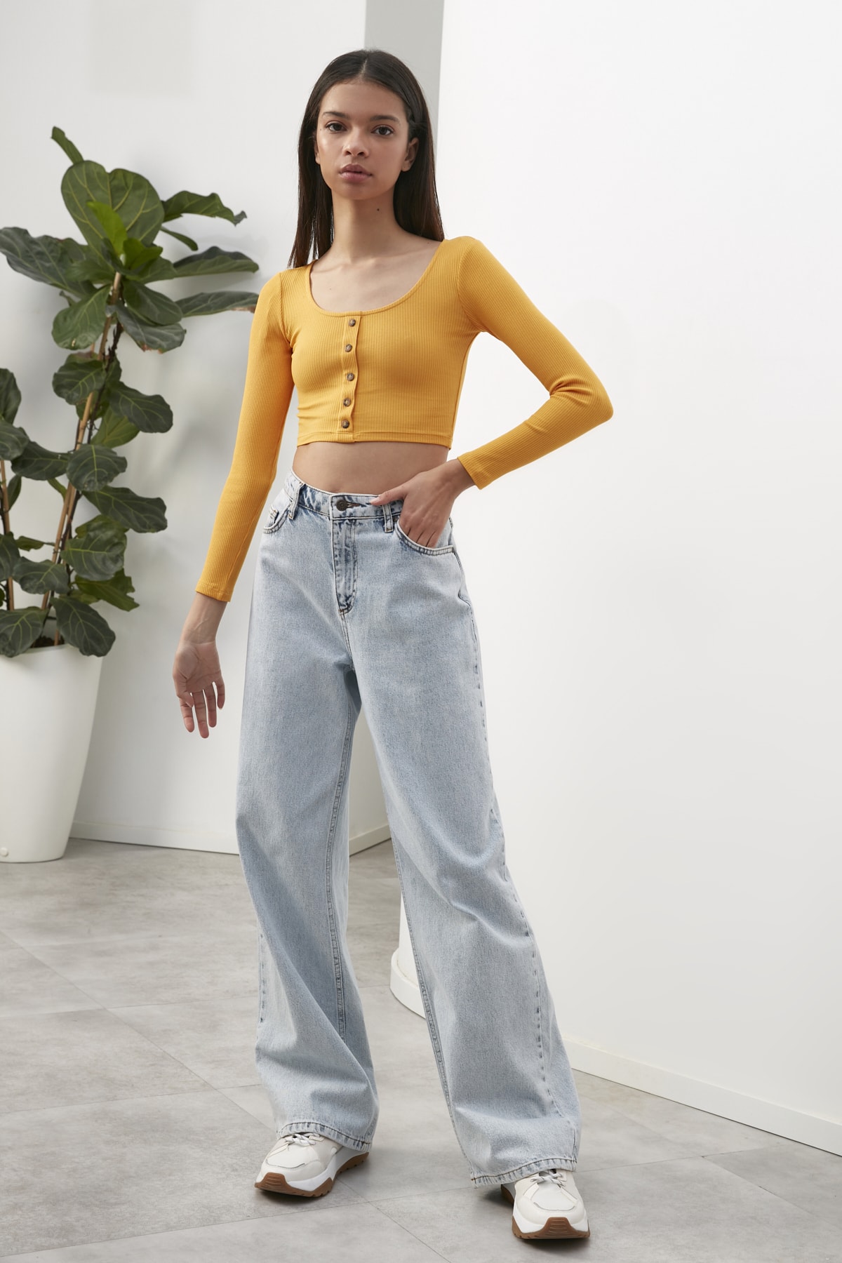 Trendyol Mustard Long Sleeve Crew Neck Buttoned Crop Knitted Blouse