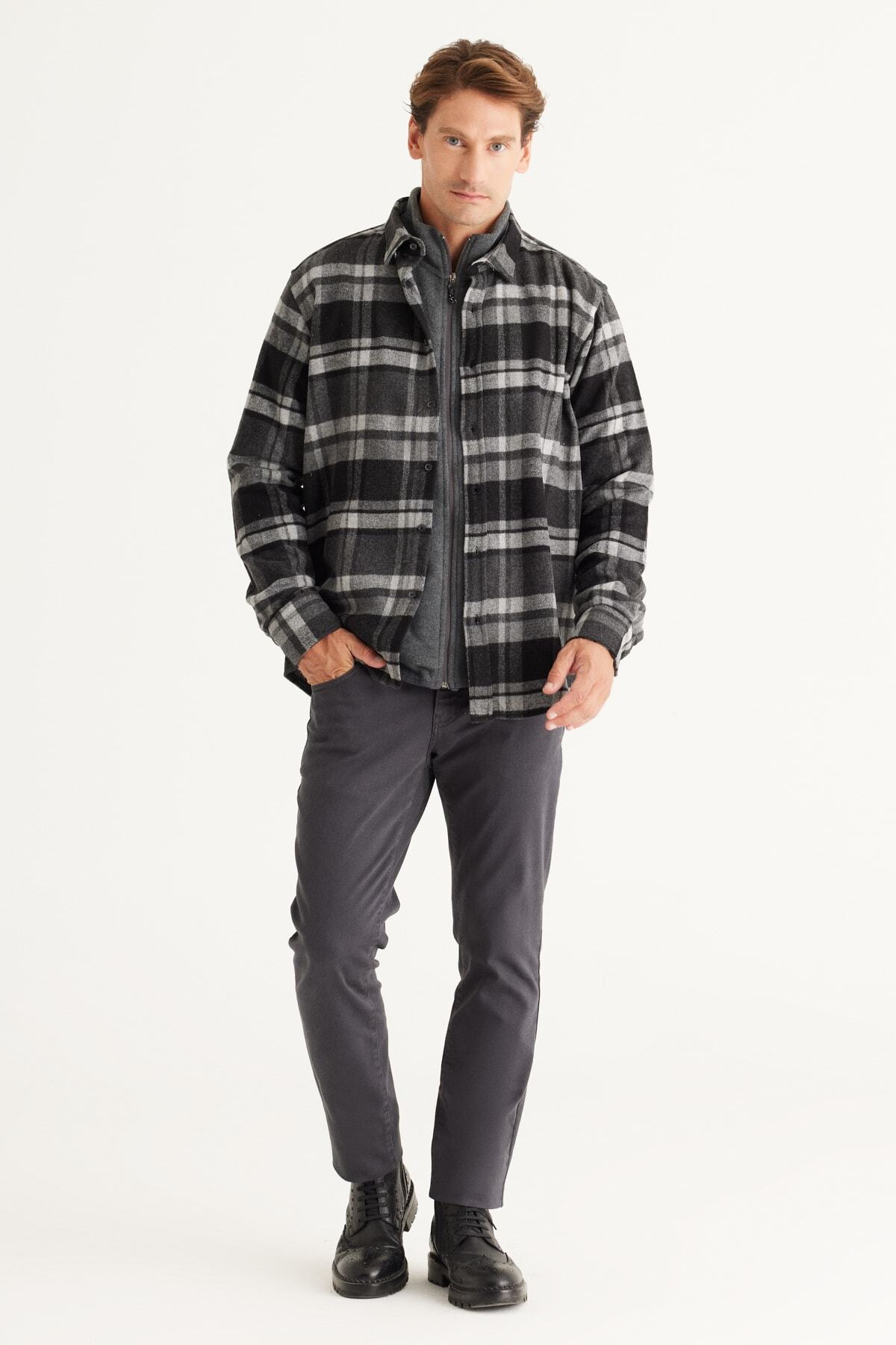 ALTINYILDIZ CLASSICS Men's Black-anthracite Comfort Fit Easy-Cut Collar with Buttons Checkered Flannel Shirt.