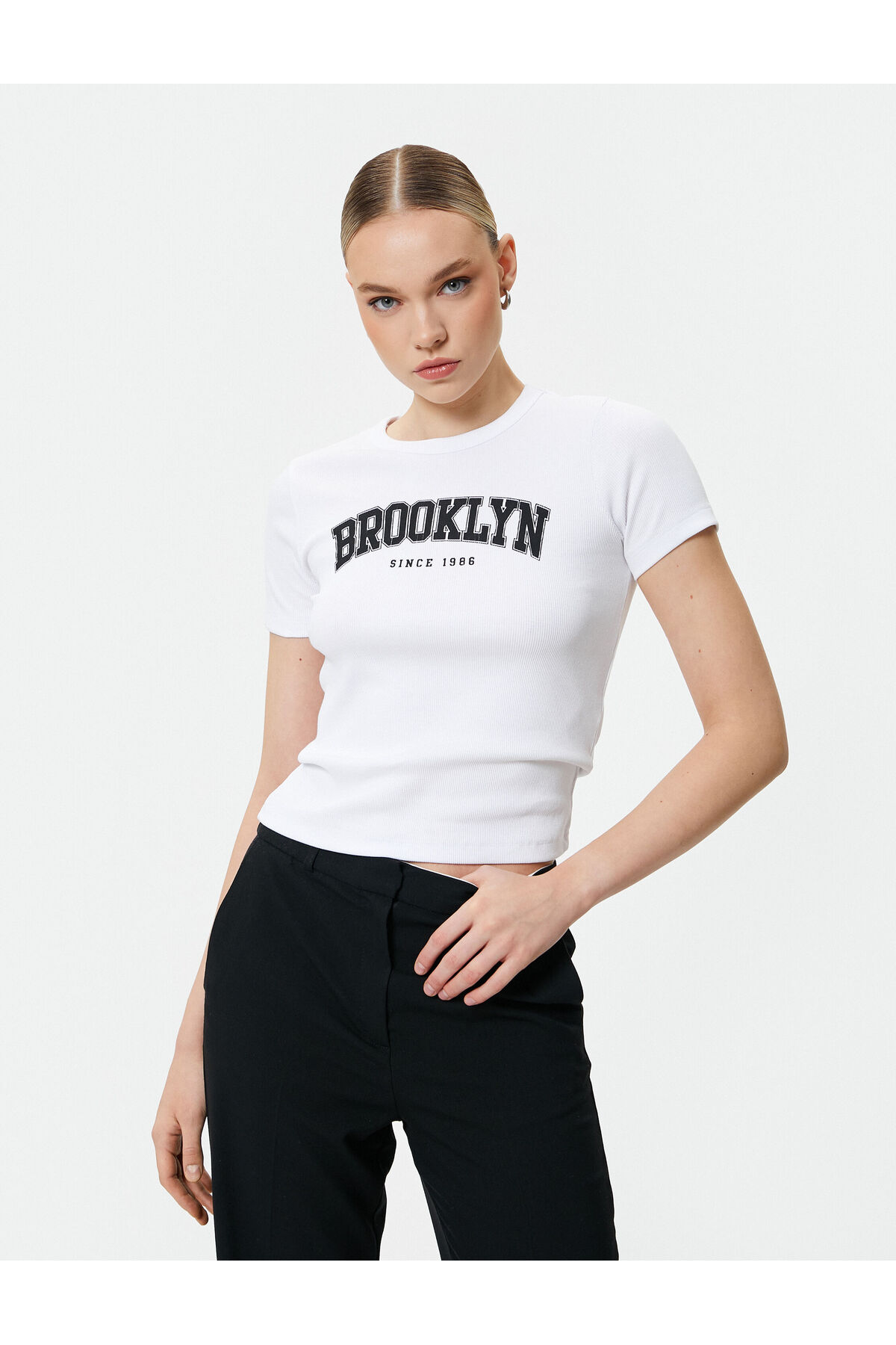 Levně Koton Brooklyn Printed T-Shirt Slim Fit Short Sleeve Crew Neck Cotton