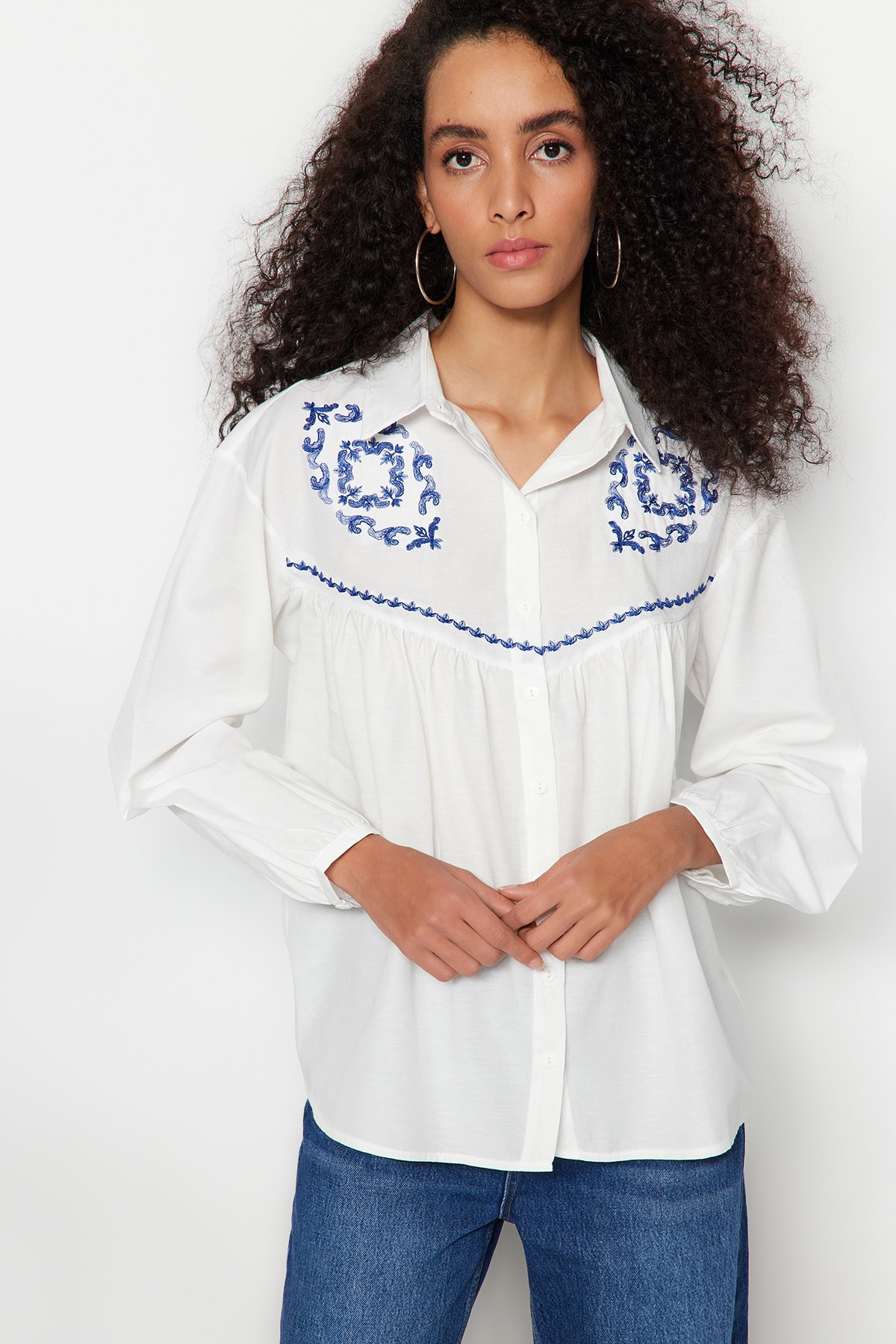 Levně Trendyol Ecru Embroidered Cotton Woven Shirt