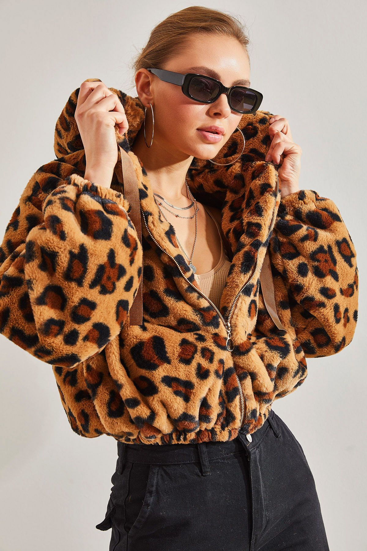 Bianco Lucci Women's Leopard Patterned Zippered Plush Coat