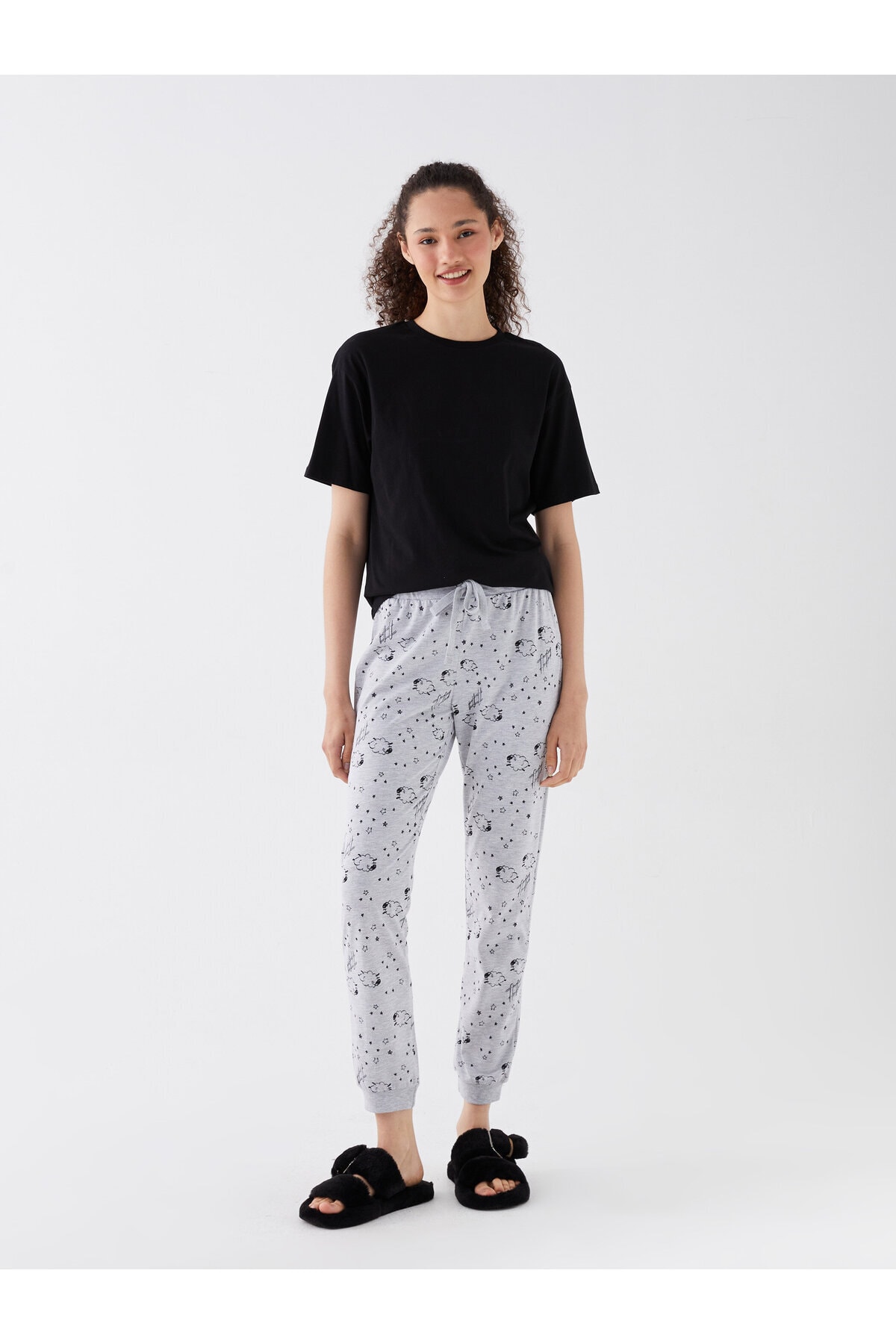 LC Waikiki Women's Pajama Bottoms with an Elastic Waist, Patterned