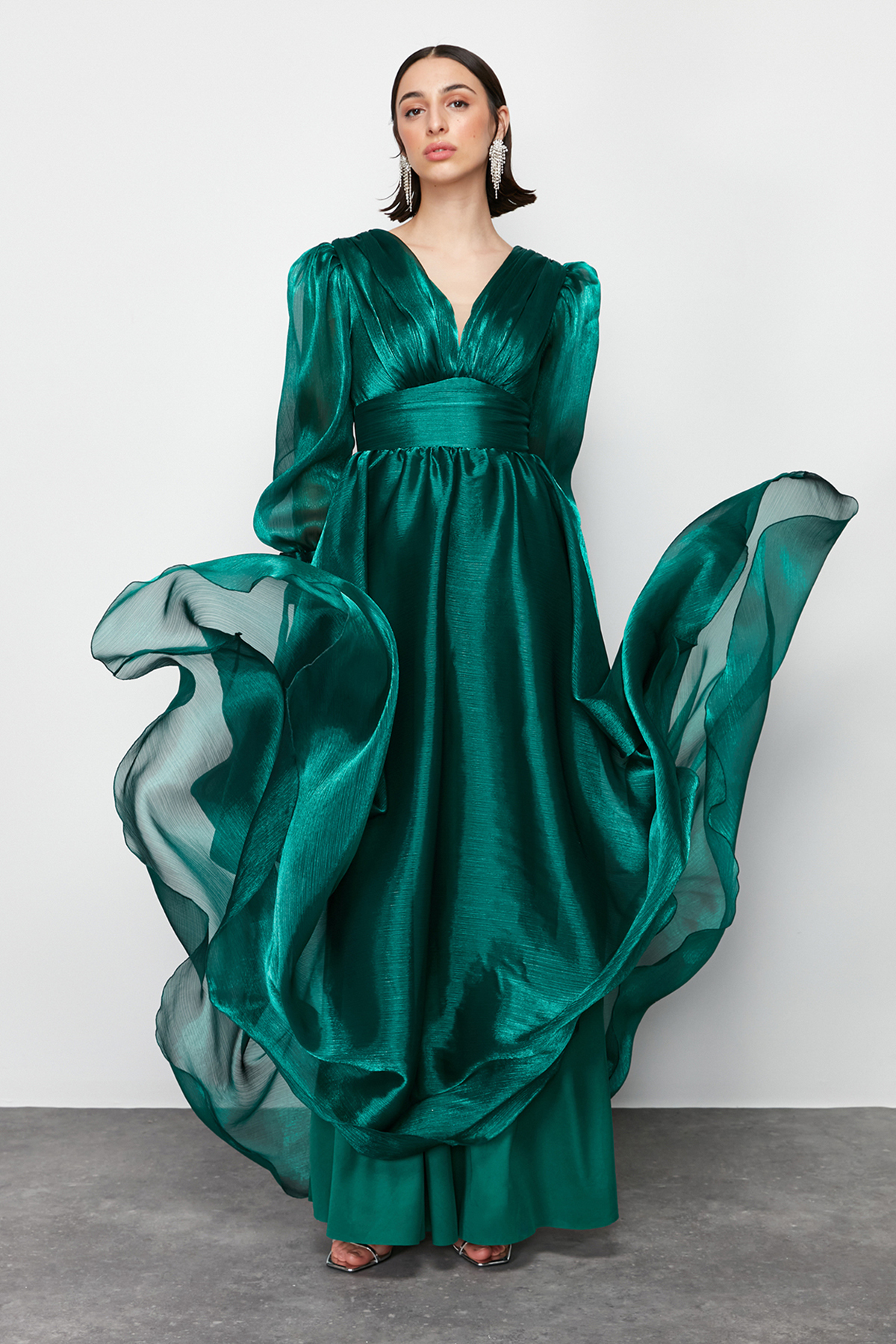 Trendyol Emerald Green Woven Tulle Long Elegant Evening Dress