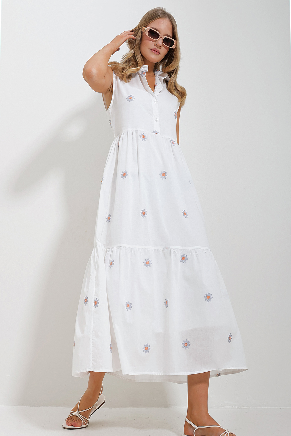 Trend Alaçatı Stili Women's White Shirt Collar Half Pop Up Embroidered Inner Lined Voile Dress