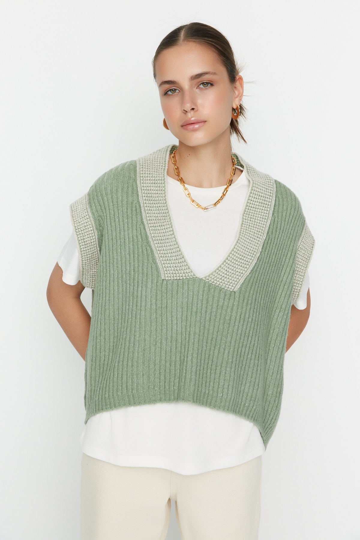 Trendyol Mint Wide Fit Soft Textured Color Block Knitwear Sweater