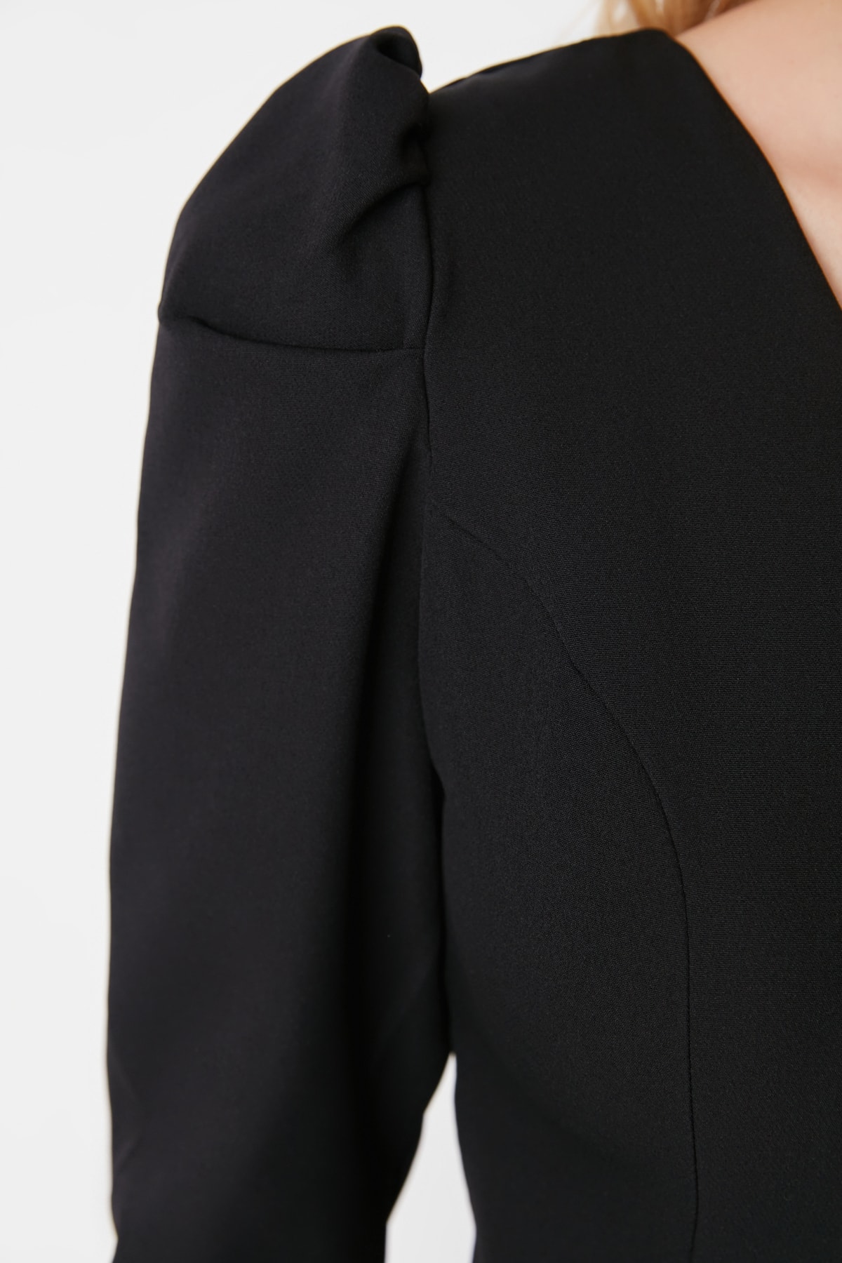 Rochie țesută Trendyol Black V Neck