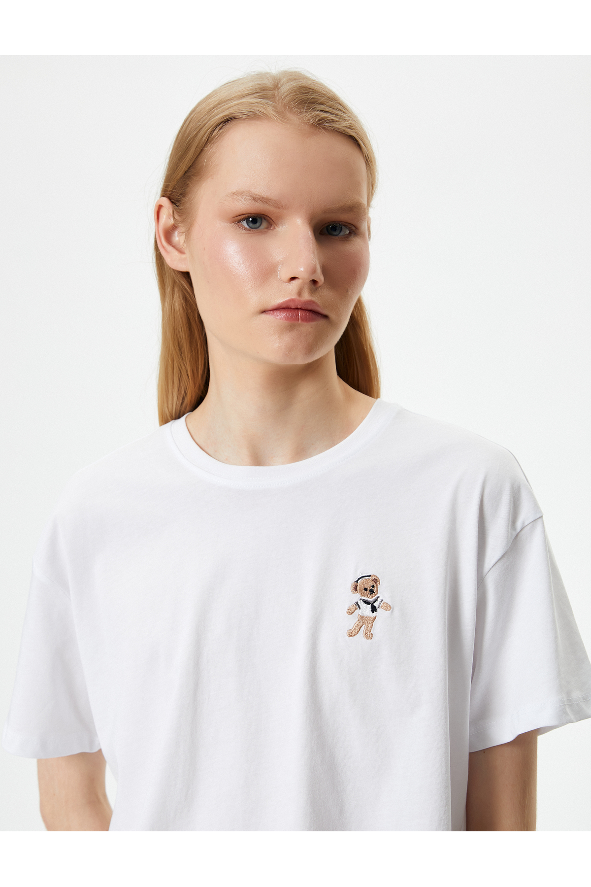 Levně Koton Short Sleeve T-Shirt Crew Neck Embroidered Cotton