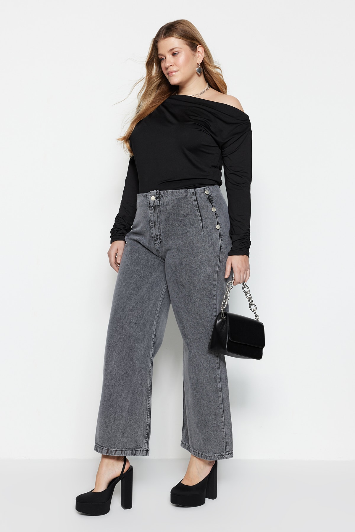 Trendyol Curve Gray High Waist Wide Cut Jeans with Button Detail