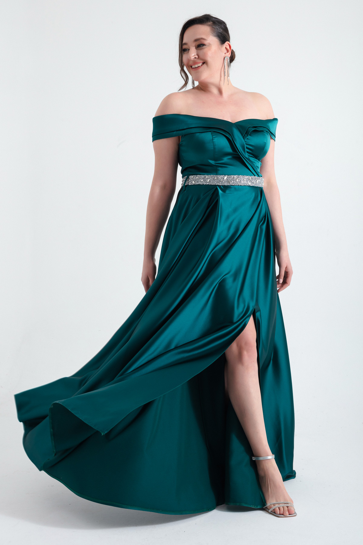 Levně Lafaba Women's Emerald Green Boat Neck Stony Belted Plus Size Evening Dress