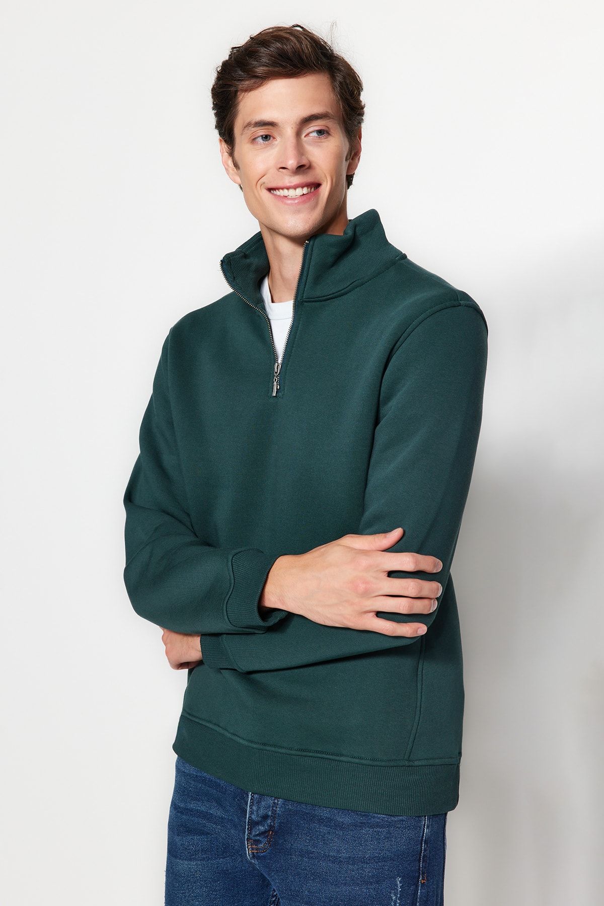 Trendyol Green Regular Cut Stand Collar Zippered Cotton Basic Sweatshirt