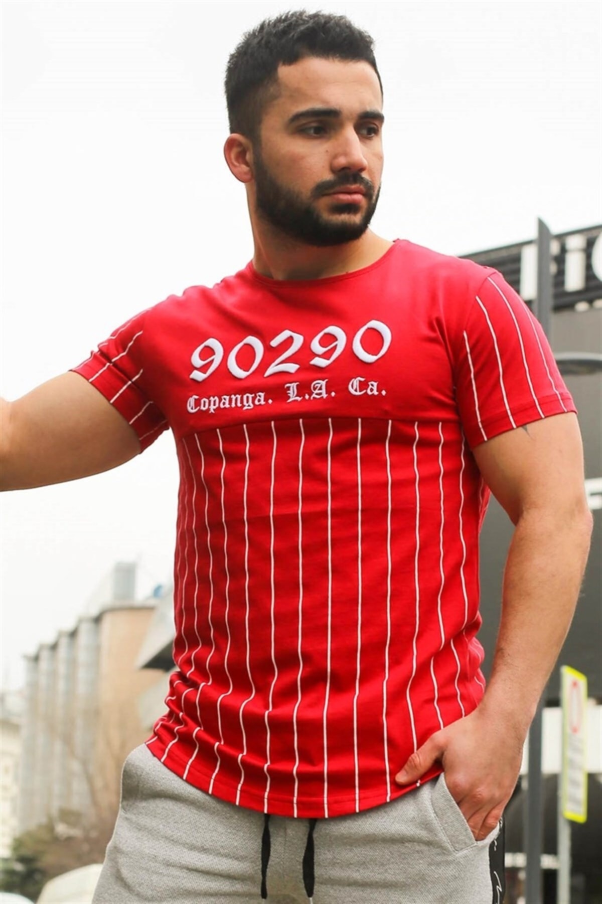 Levně Madmext Crew Neck Stripe Detailed Red T-Shirt 2863