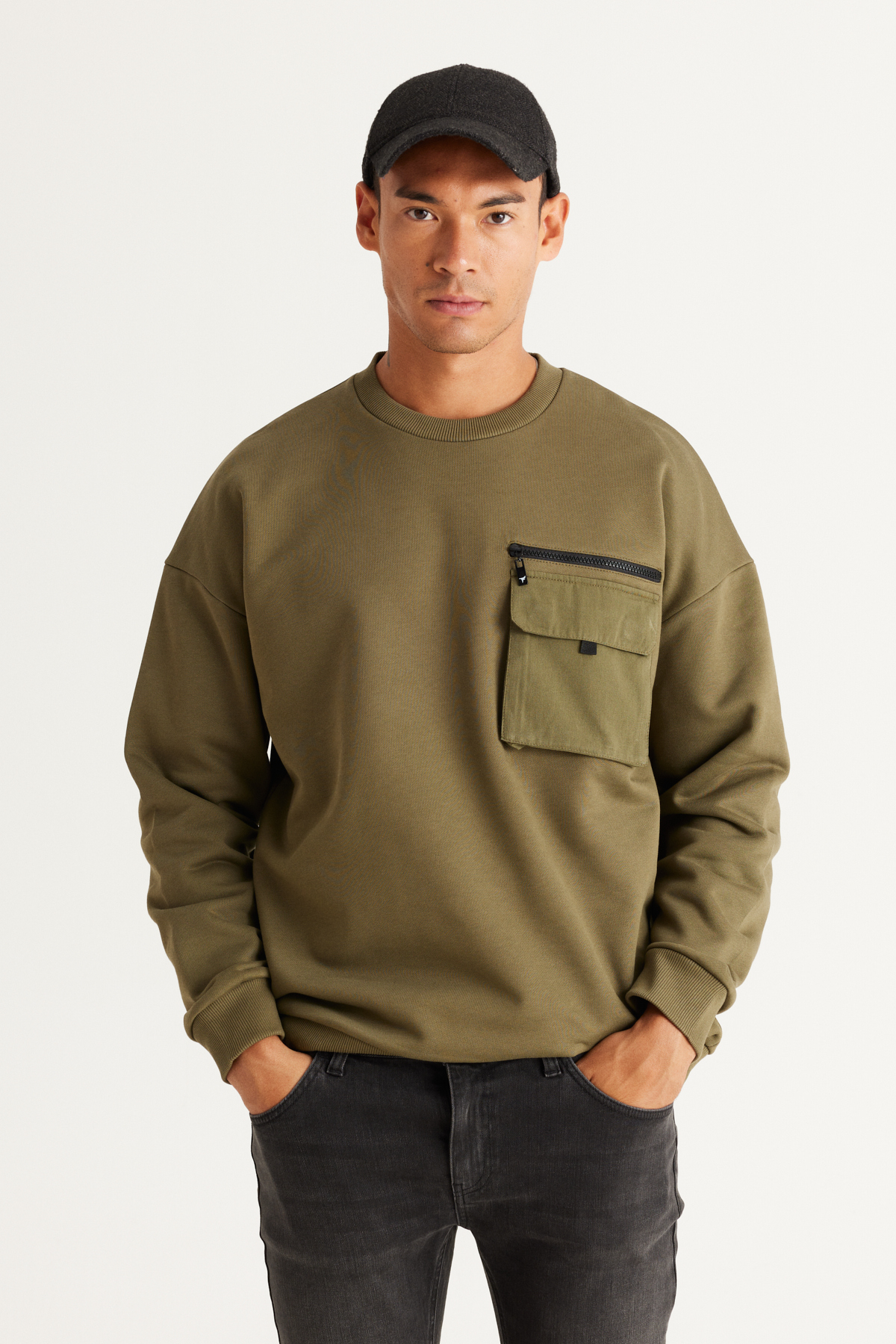 Levně AC&Co / Altınyıldız Classics Men's Khaki Oversize Wide-Fit Fleece Yarn Crew Neck 100% Cotton Sweatshirt