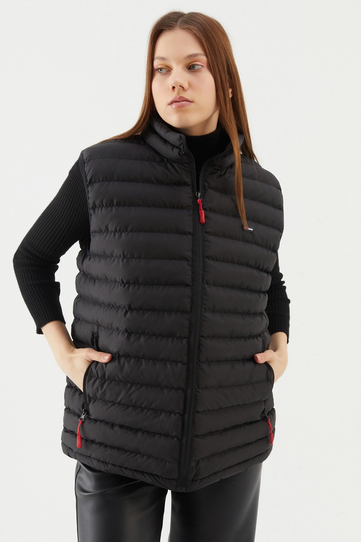 River Club Women's Lined Water And Windproof Regular Fit Black Puffer Vest
