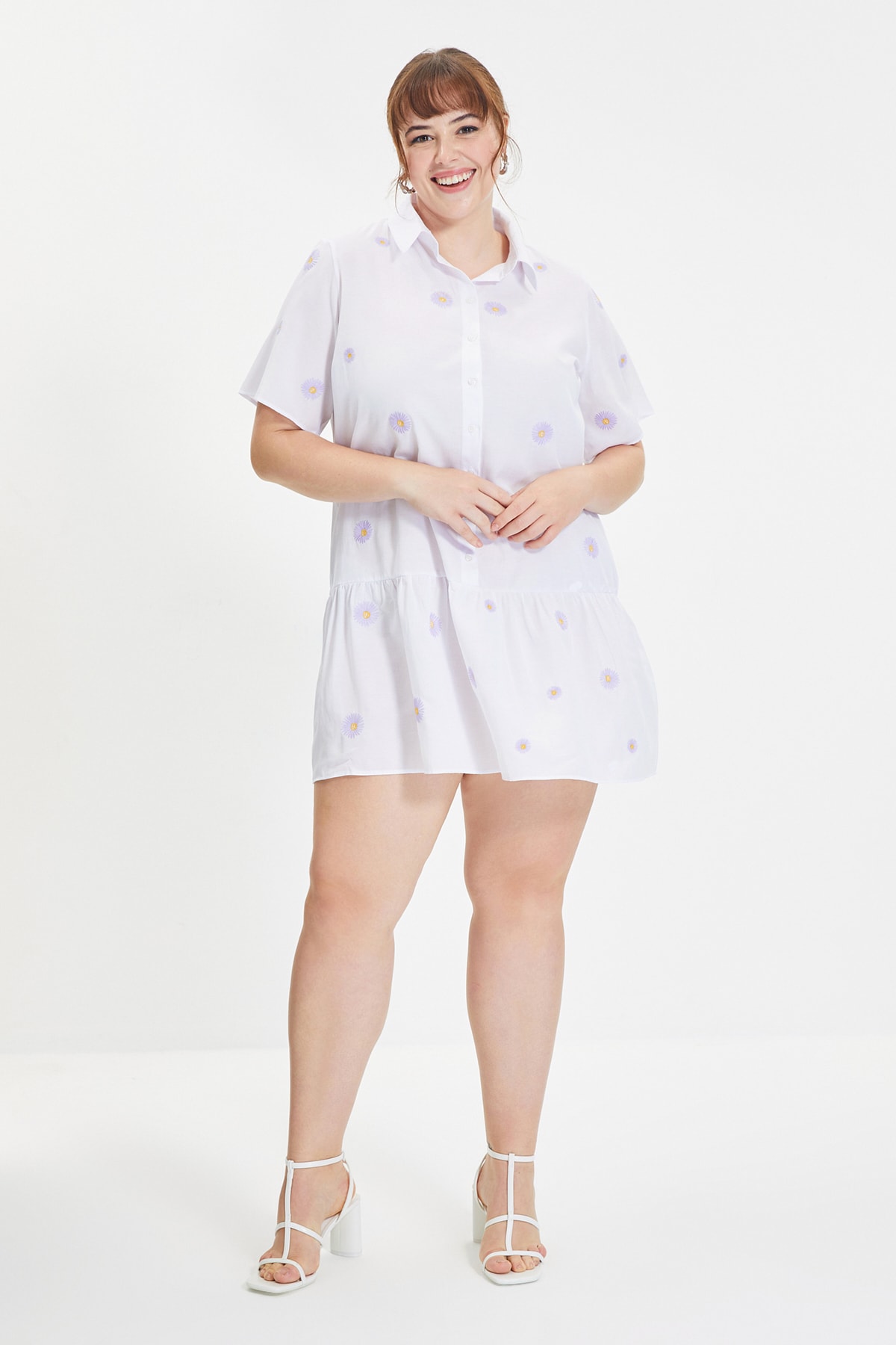 Trendyol White Shirt Guler brodate Rochie