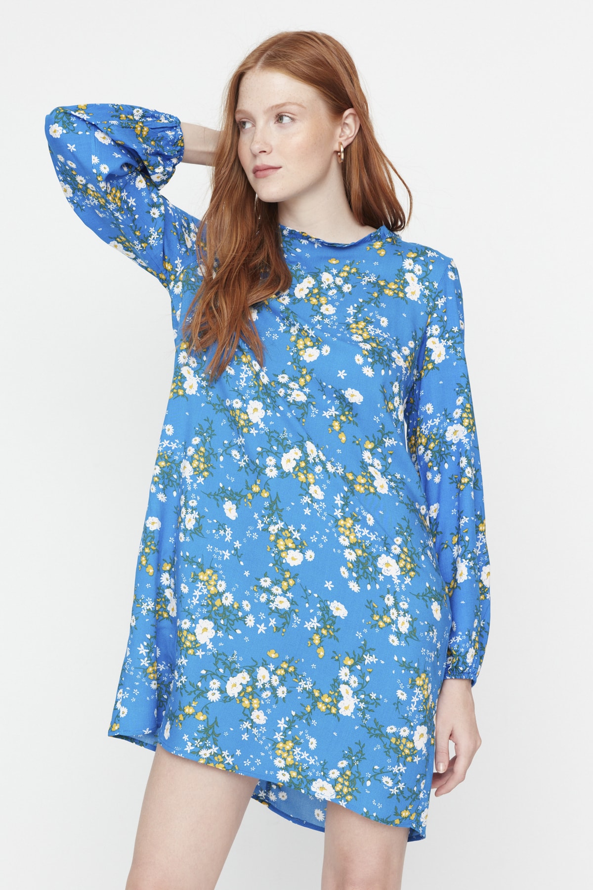 Trendyol indigo rovný strih mini tkané kvetinové tkané šaty