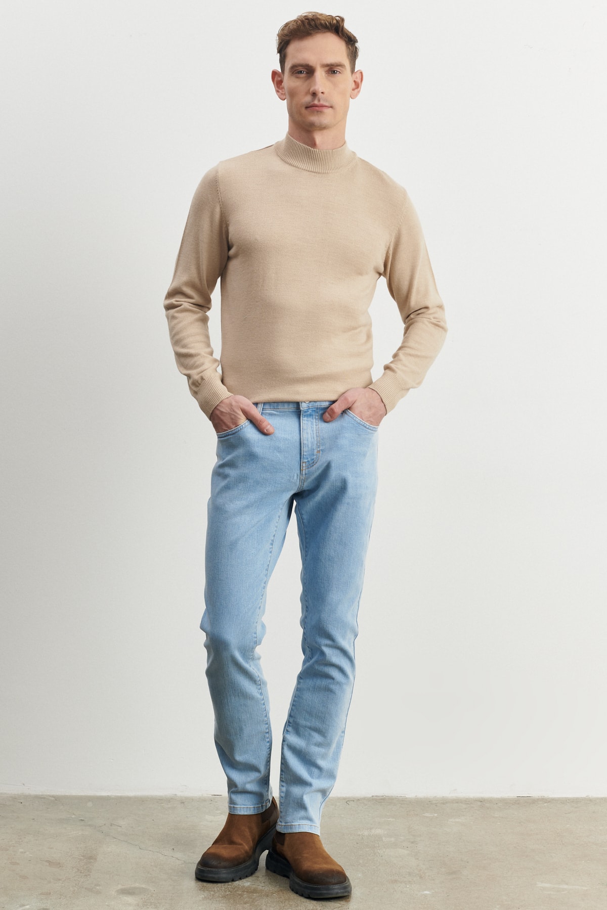 AC&Co / Altınyıldız Classics Men's Light Blue Slim Fit Slim Fit Magic Denim Flexible Jeans.