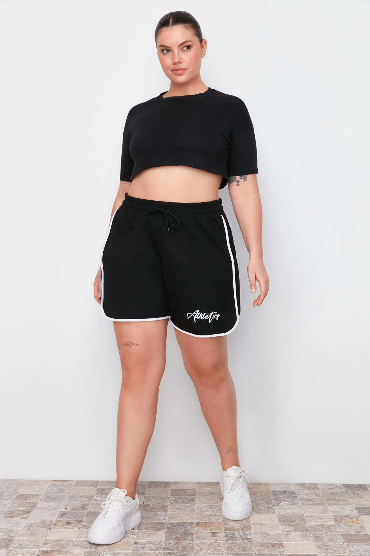 Trendyol Curve Black Printed Piping Detailed Knitted Shorts & Bermuda