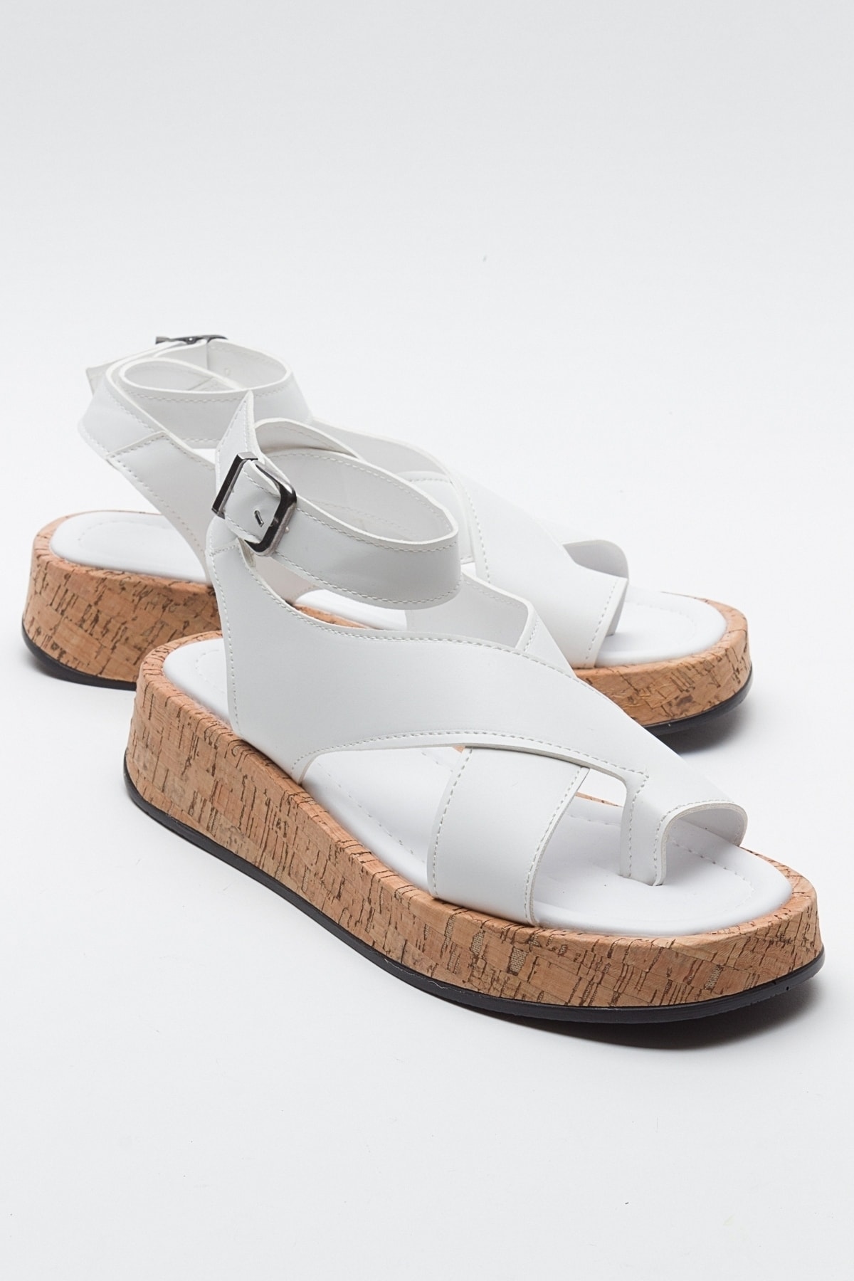 Levně LuviShoes SARY White Women's Sandals