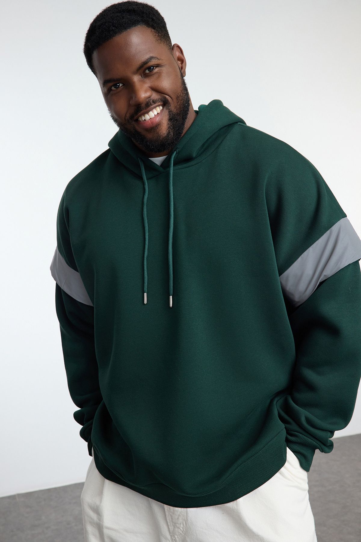 Trendyol Emerald Green Plus Size Oversize Reflective Detailed Hooded Fleece Sweatshirt