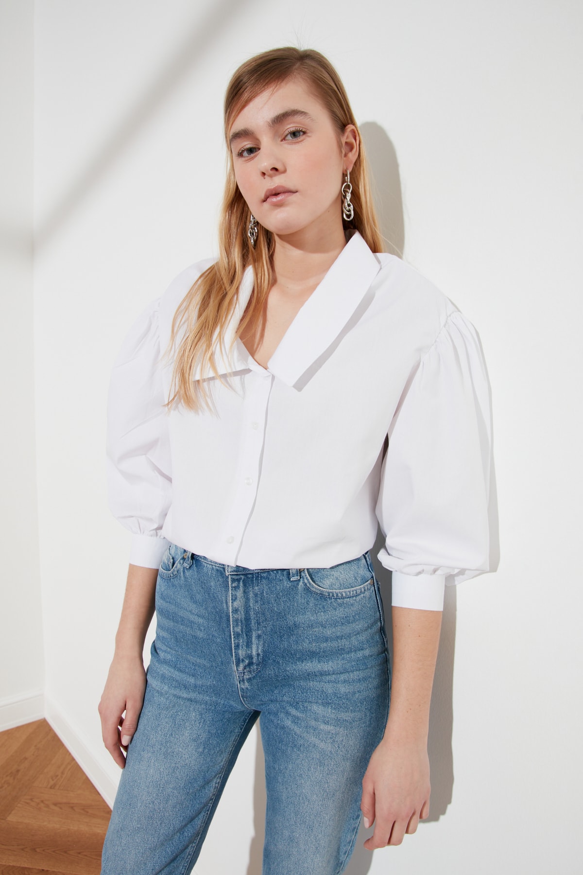 Trendyol White Balloon Sleeve Shirt