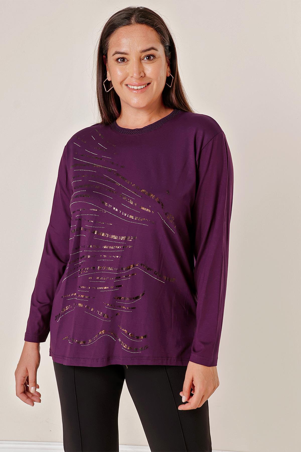 Levně By Saygı Plus Size Blouse With Stone Print And Foils On The Front With Long Sleeves.