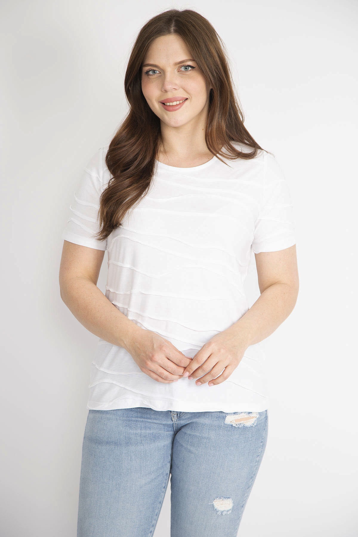 Şans Women's White Plus Size Cotton Fabric Crew Neck Short Sleeve Blouse