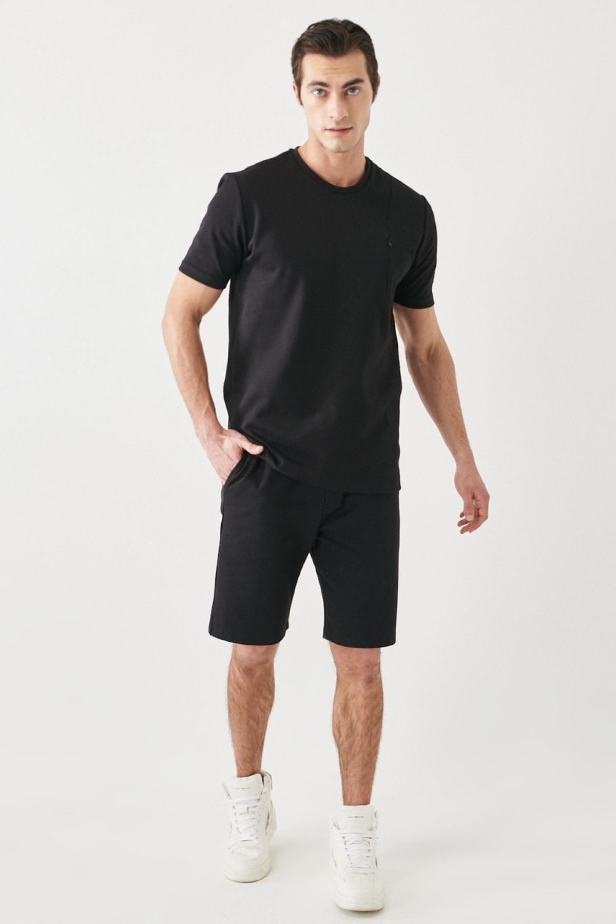 ALTINYILDIZ CLASSICS Men's Black Standard Fit Regular Cut Pocket Tracksuit Set
