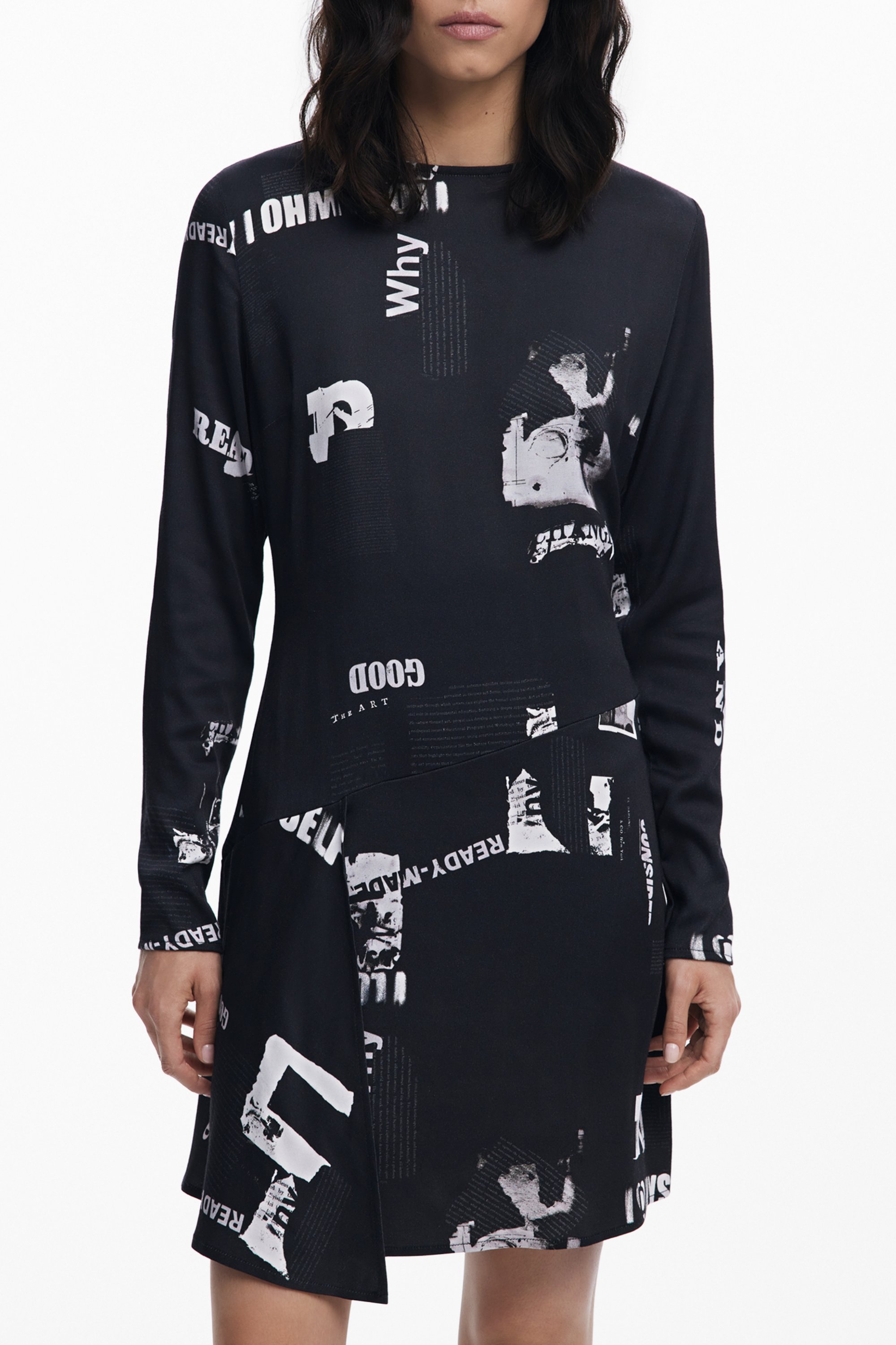 Рокля с дълъг ръкав с шарки