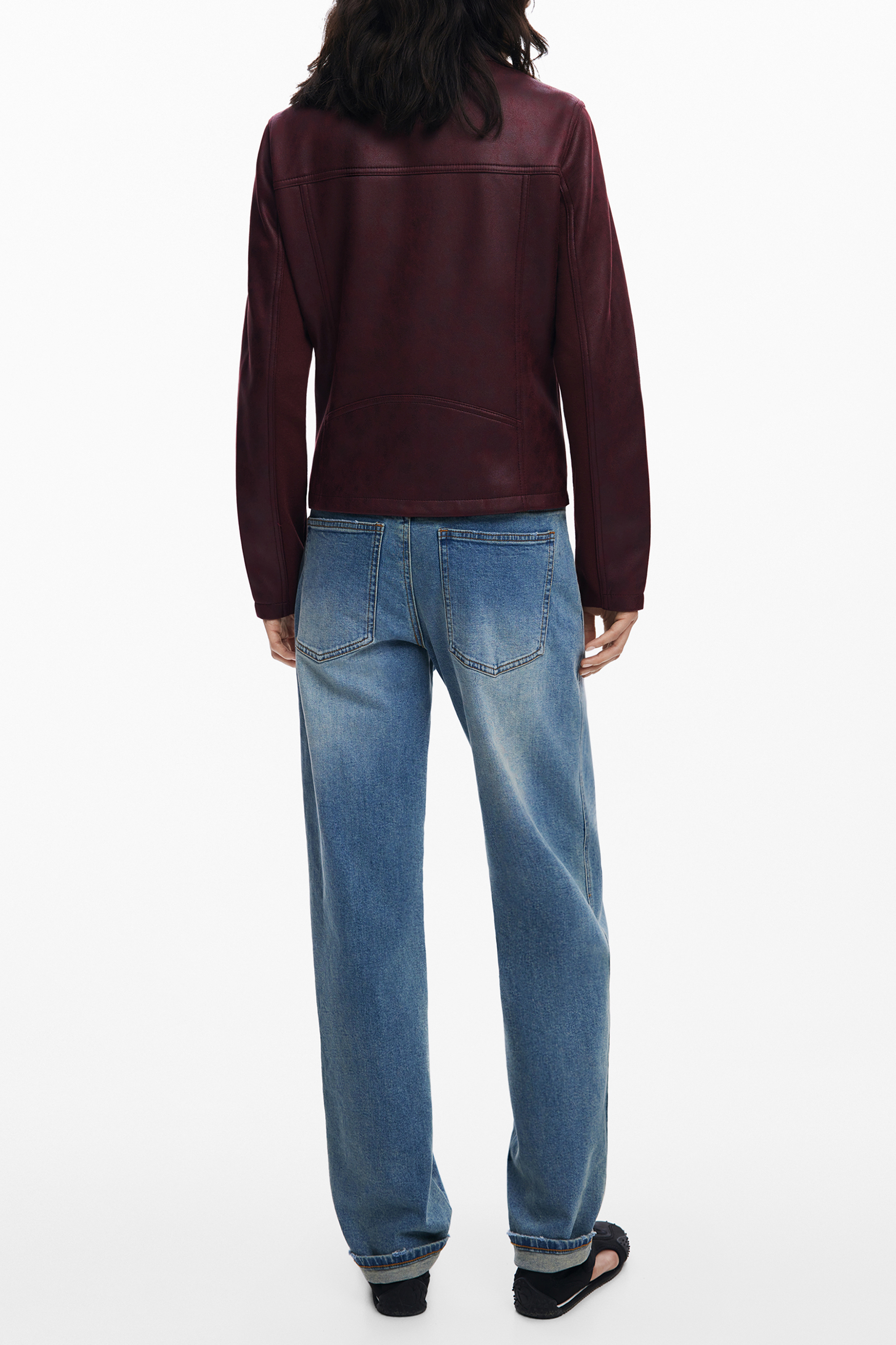 Geacă de piele pentru femei