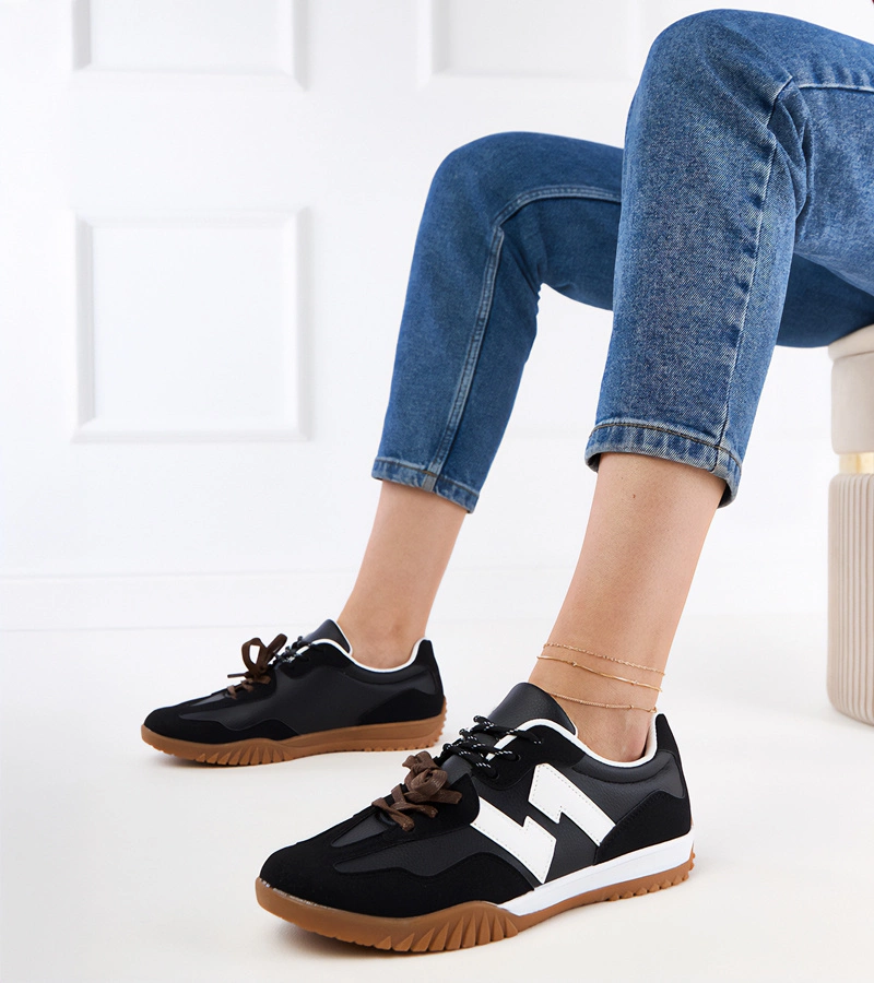 Gemre Adidași negri cu șireturi colorate Bekki