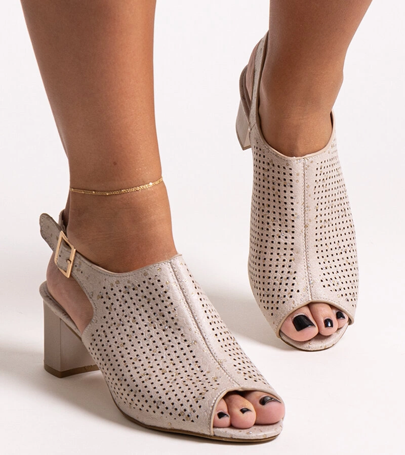 Gemre Black sandals on a block heel Millo