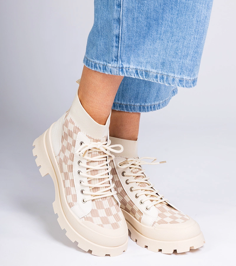 Gemre Botine bej pe platformă Sarida