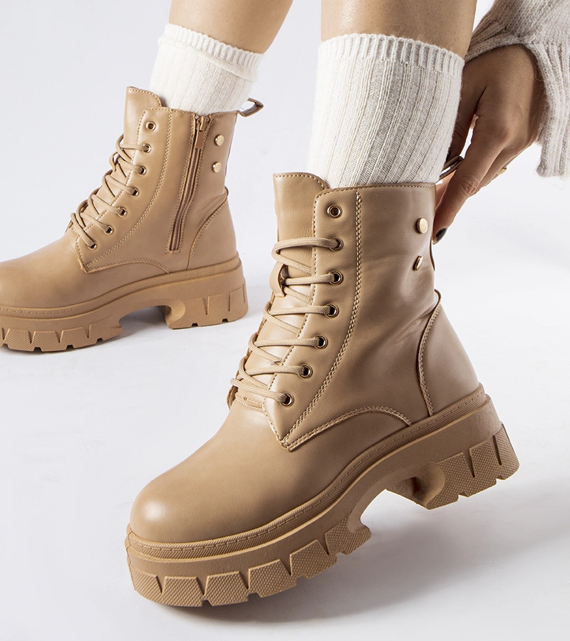 Gemre Beige boots on a thicker sole Melicucca
