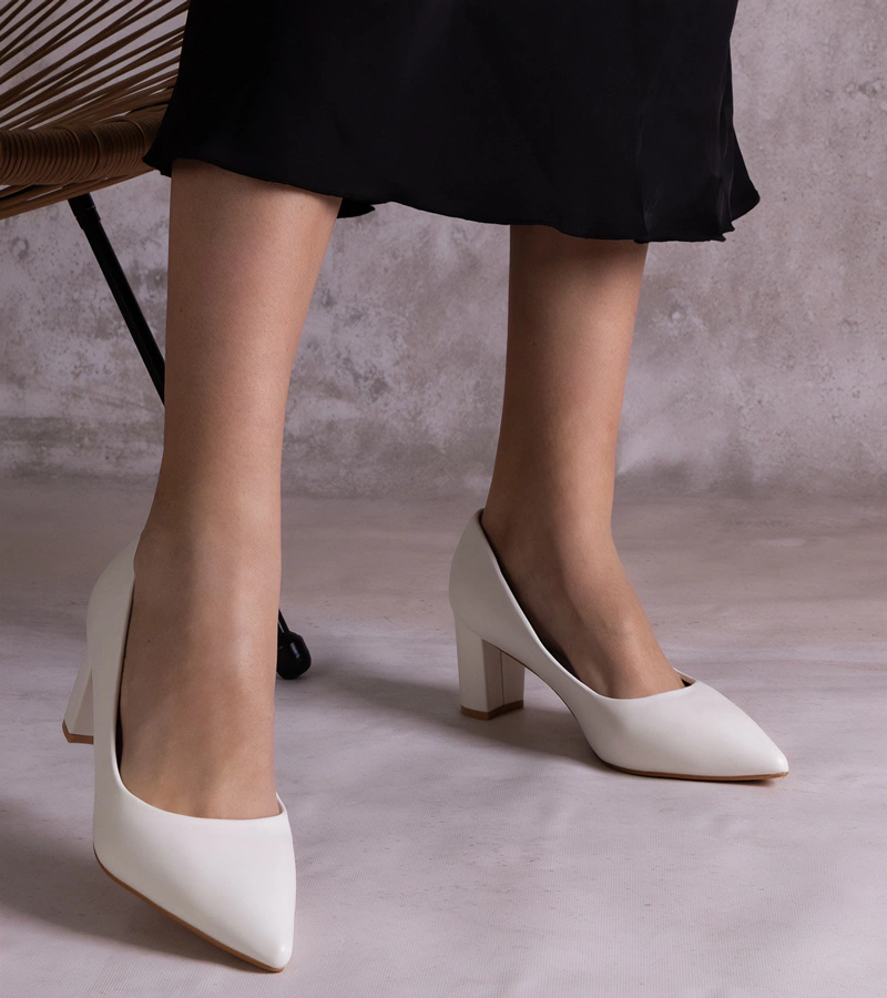 Gemre Pantofi cu toc gros albi Tunia