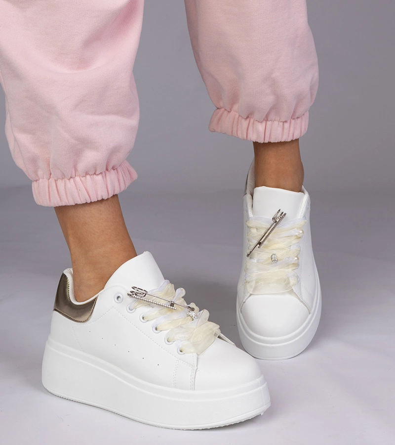 Gemre Adidași albi cu inserție aurie și toc cu zirconii Floura