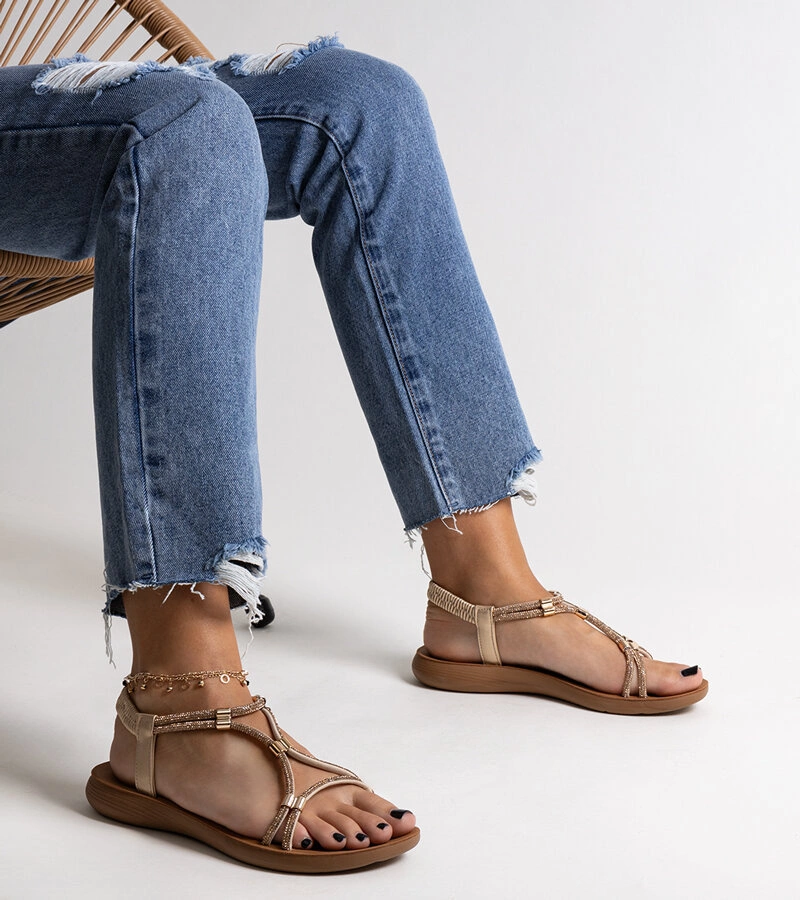 Gemre Golden sandals embellished with rhinestones Leilana