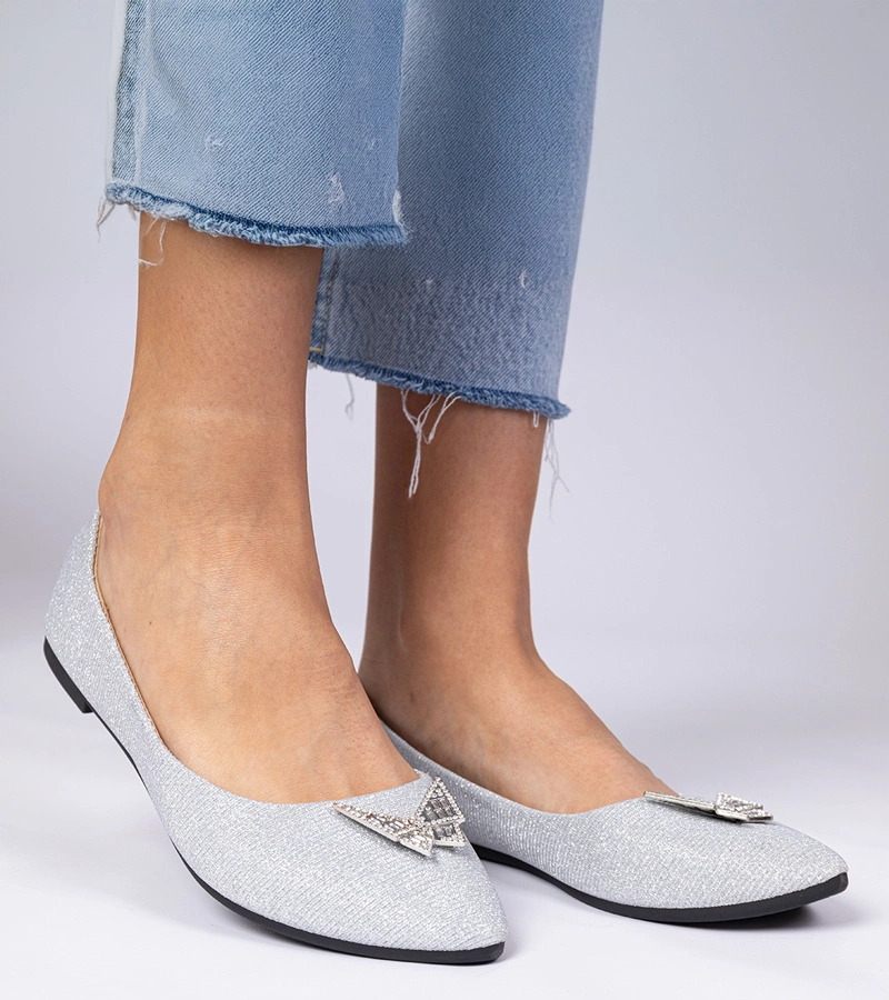 Gemre Balerini argintii de damă cu sclipici și fluturaș Denny