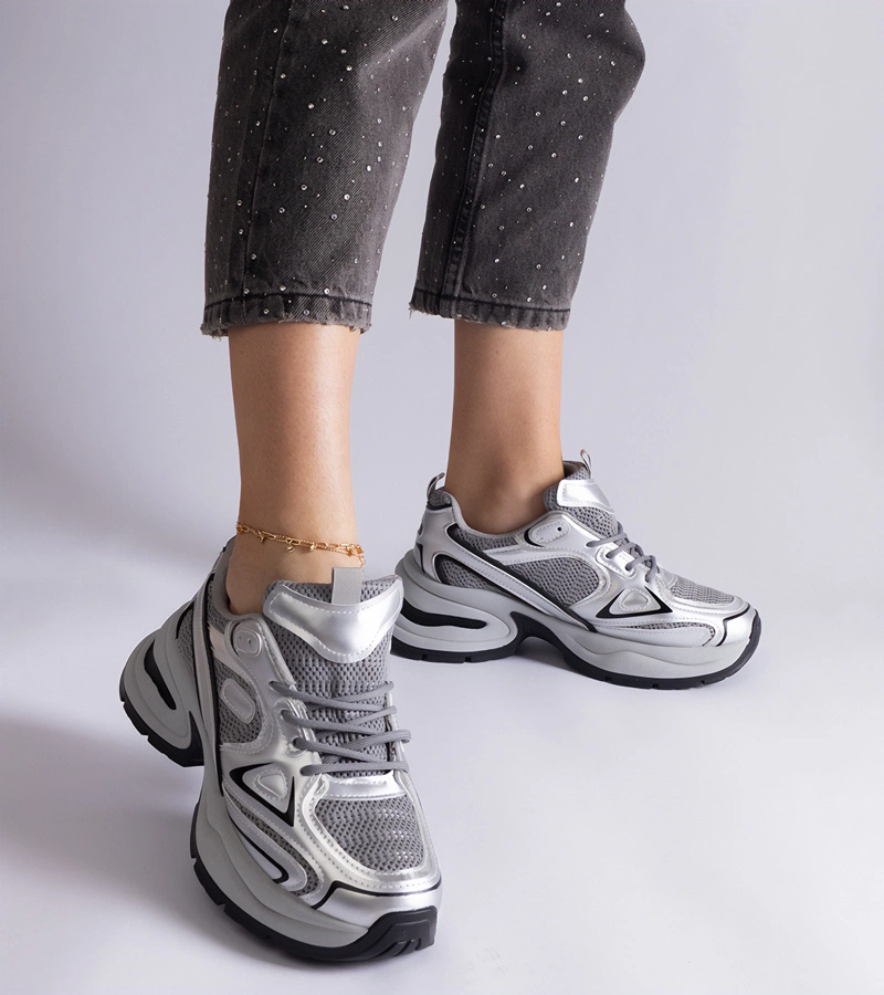 Gemre Adidași argintii cu talpă masivă Adoma