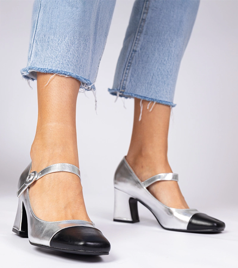 Gemre Pantofi damă argintii cu vârf negru Radora